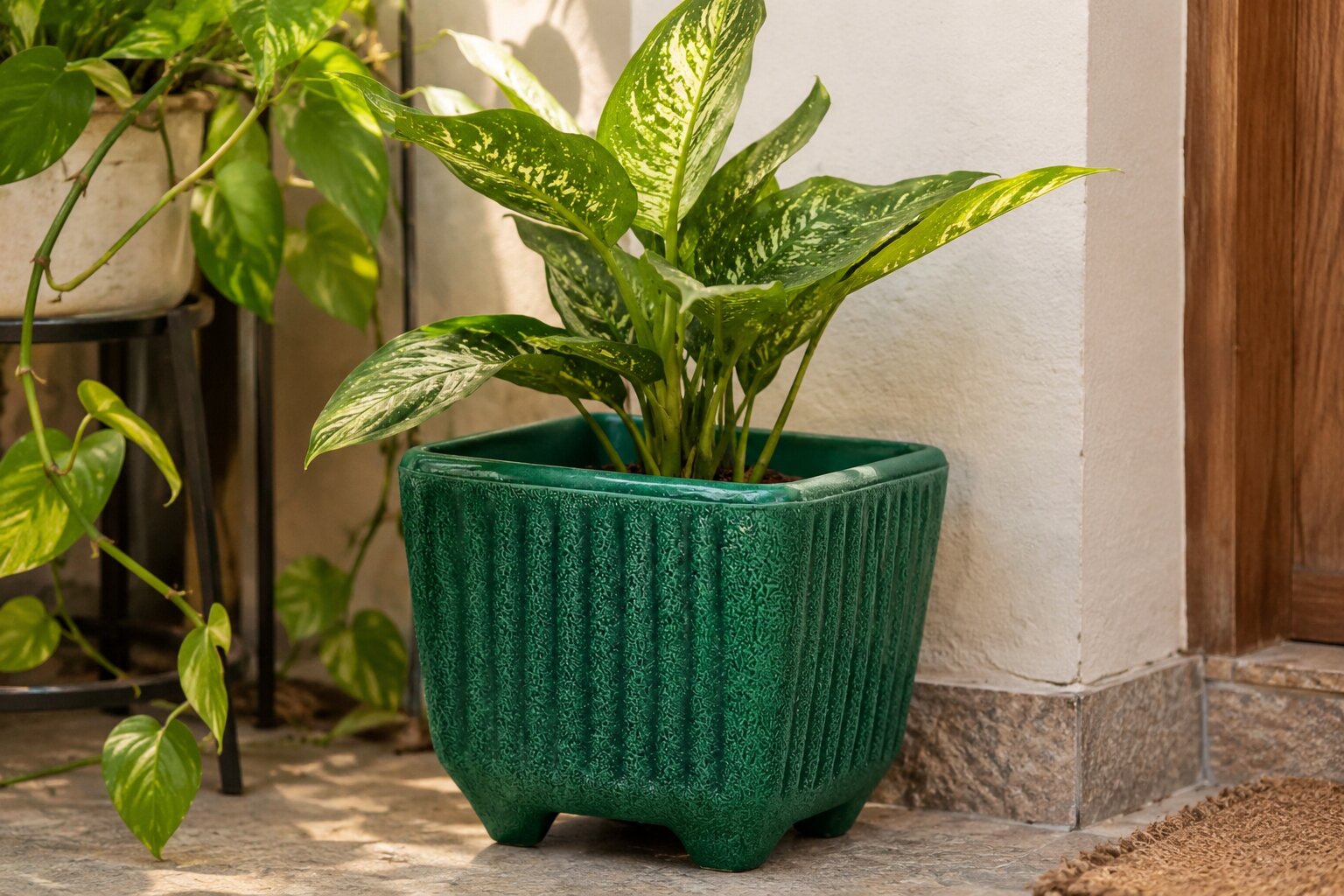 Twist S Square Planter